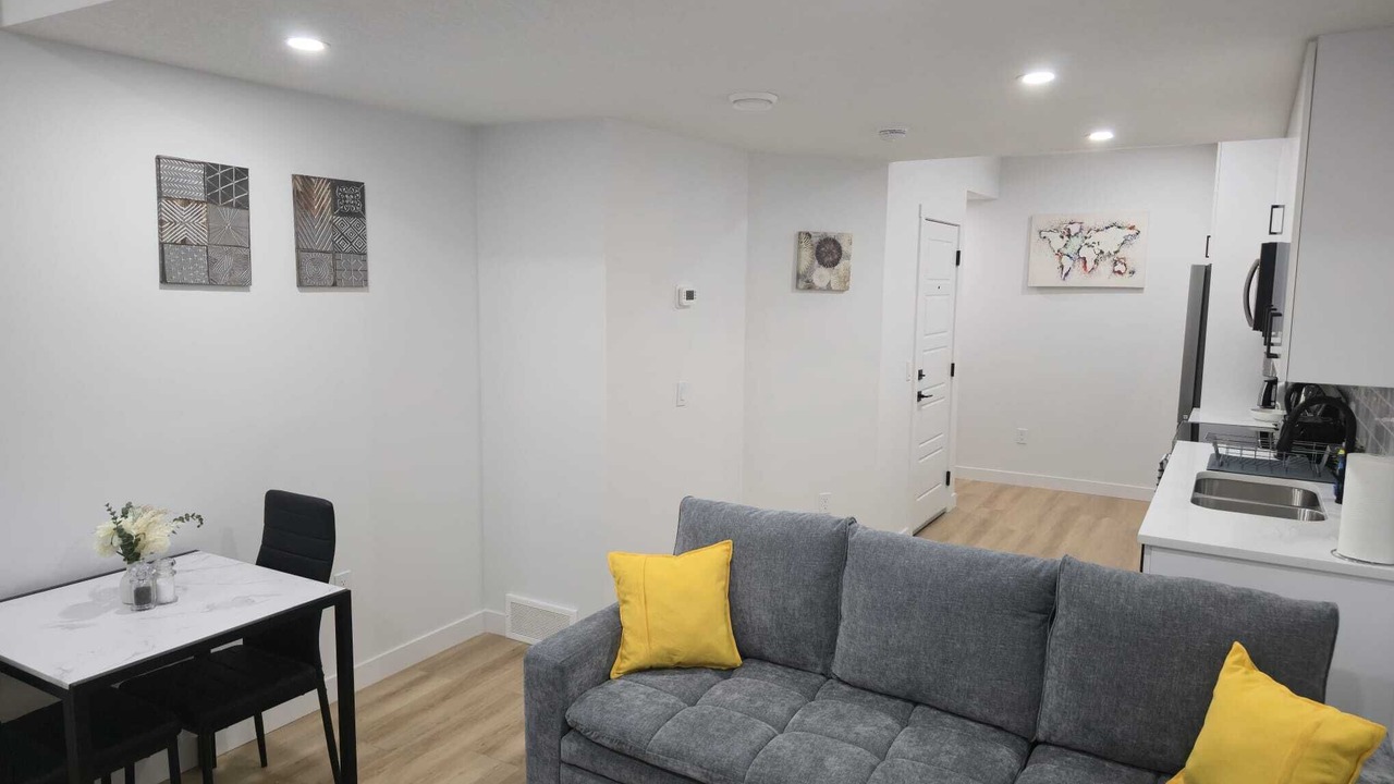 Photo of Livingroom in Airdrie