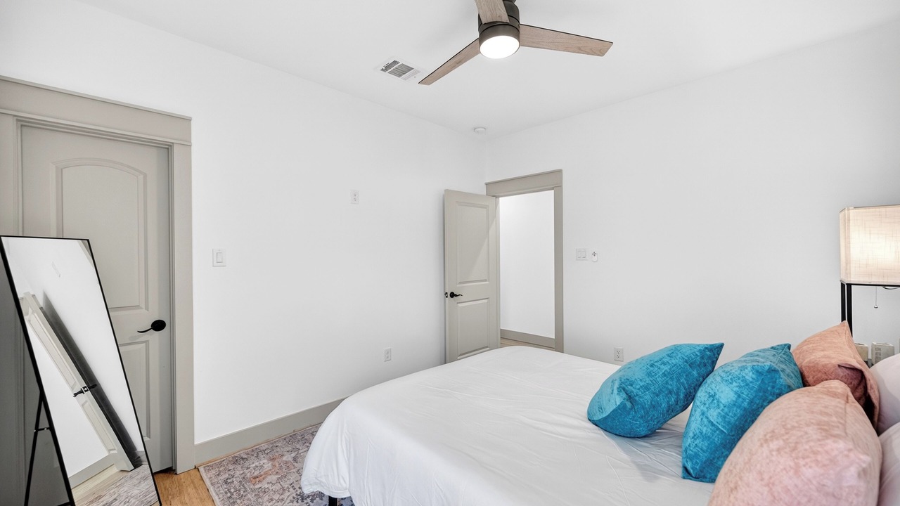 Photo of Bedroom in Humble