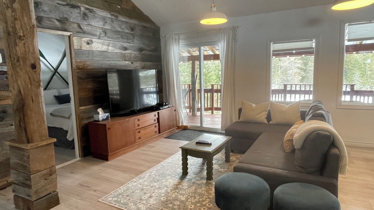 Photo of Livingroom in Hastings Highlands
