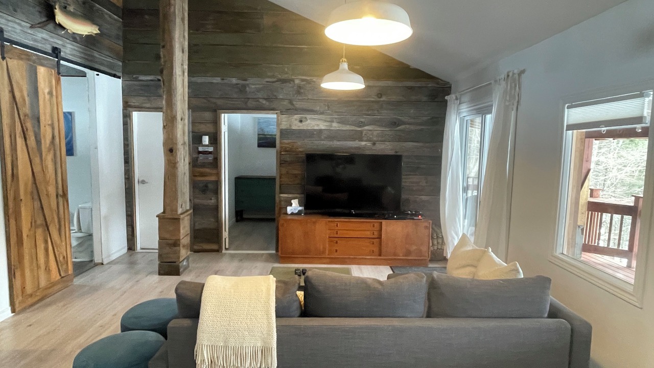 Photo of Livingroom in Hastings Highlands