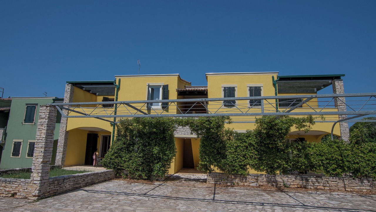 Photo of Outdoor in Basanija