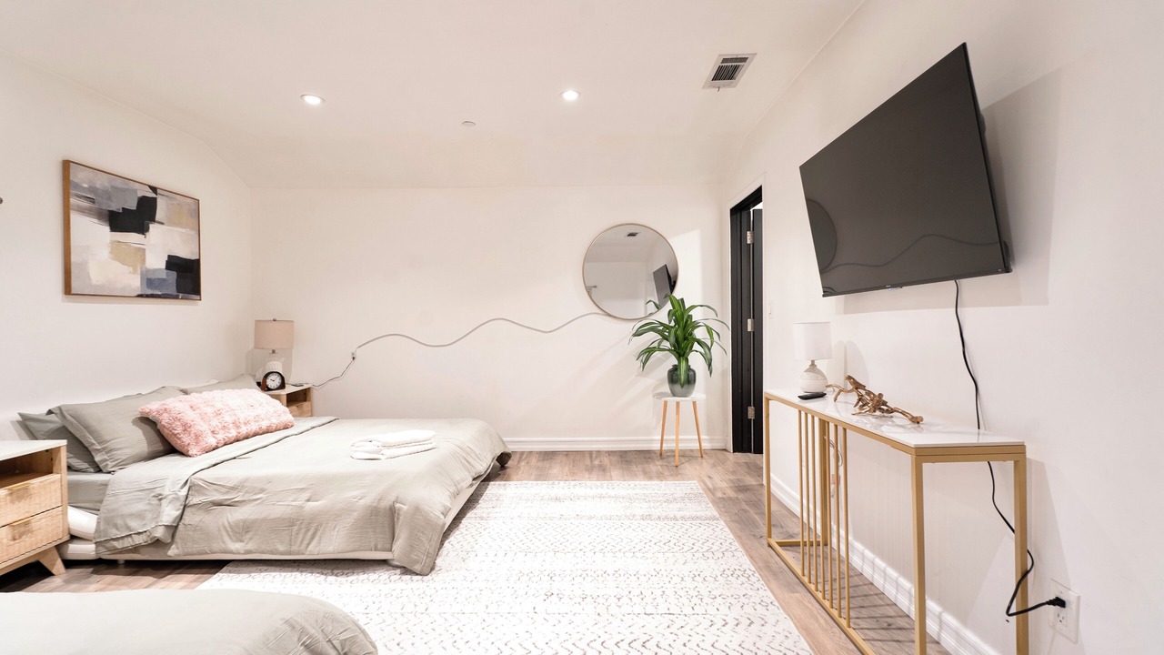 Photo of Bedroom in Burbank