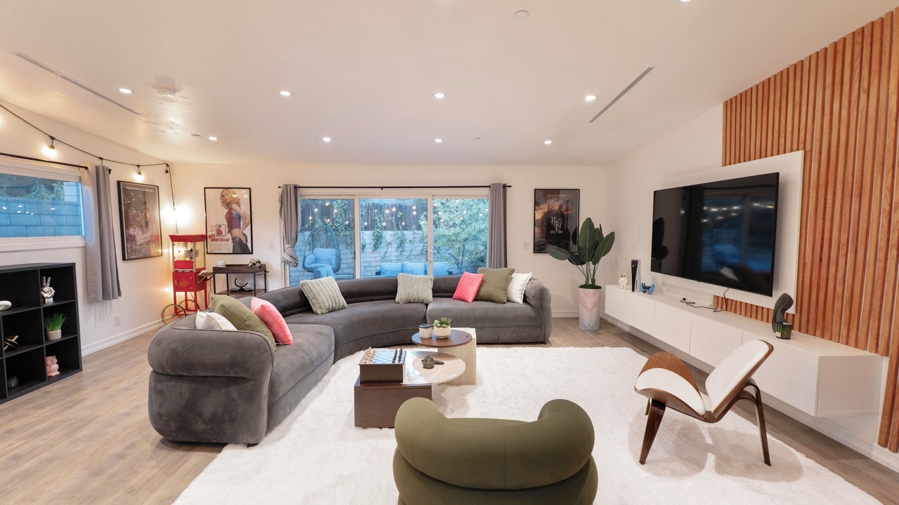 Photo of Livingroom in Burbank