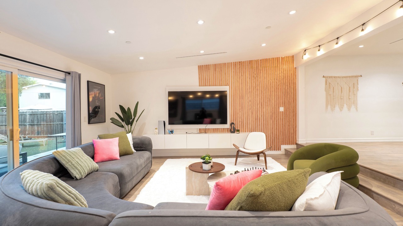 Photo of Livingroom in Burbank
