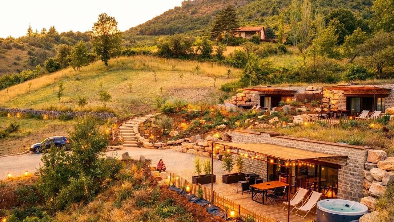 Photo of Outdoor in Mostuejouls