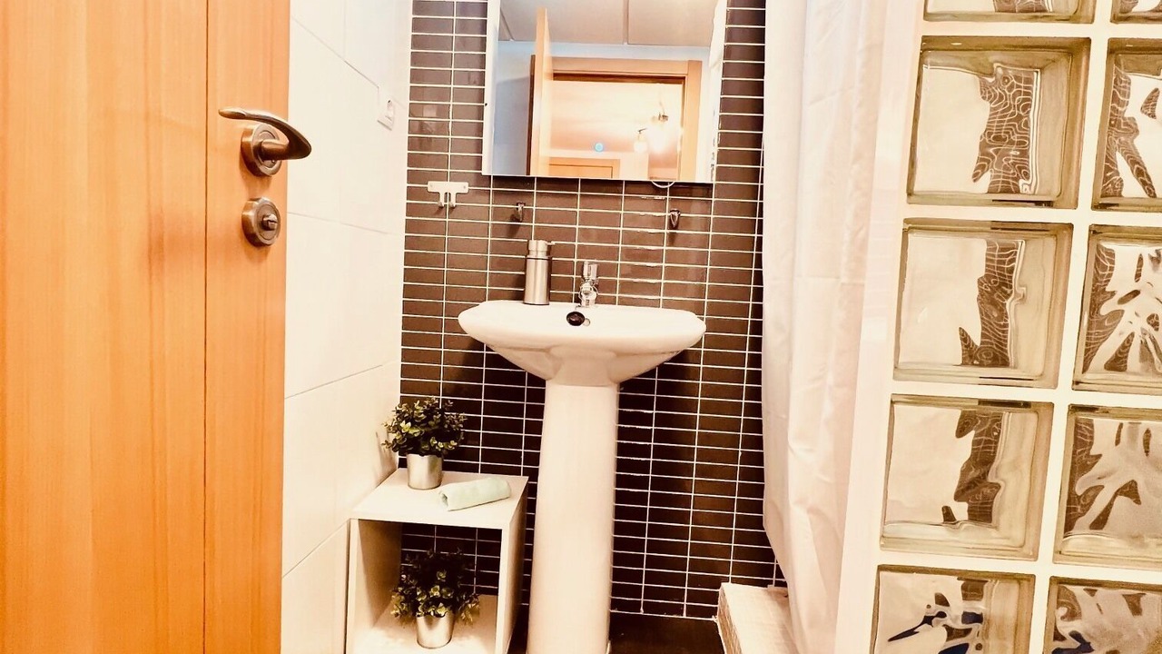 Photo of Bathroom in Calig