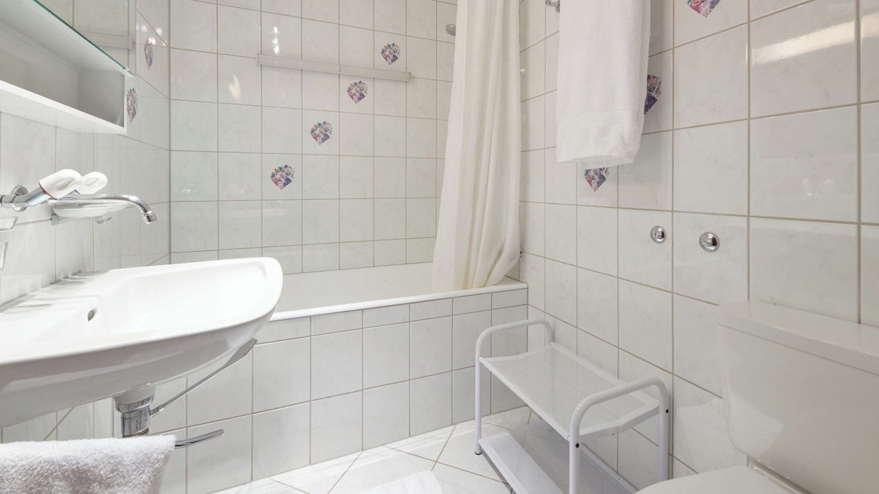 Photo of Bathroom in Vex