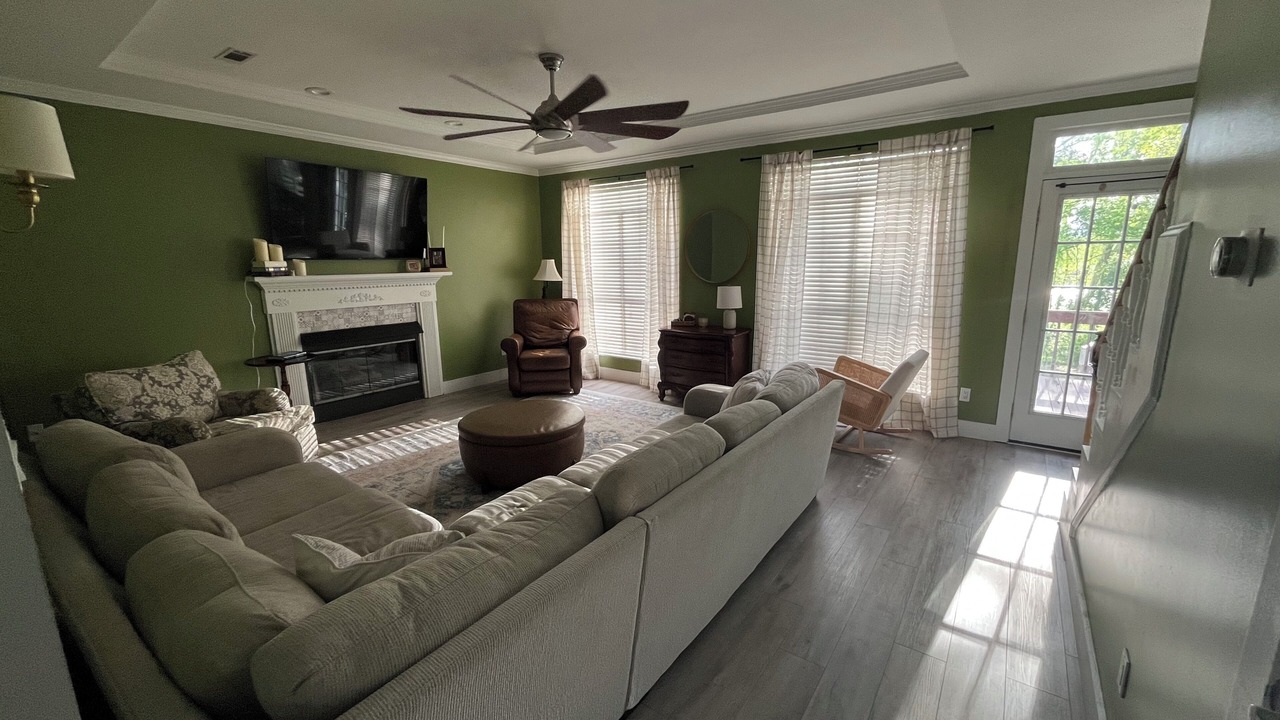 Photo of Livingroom in Evans