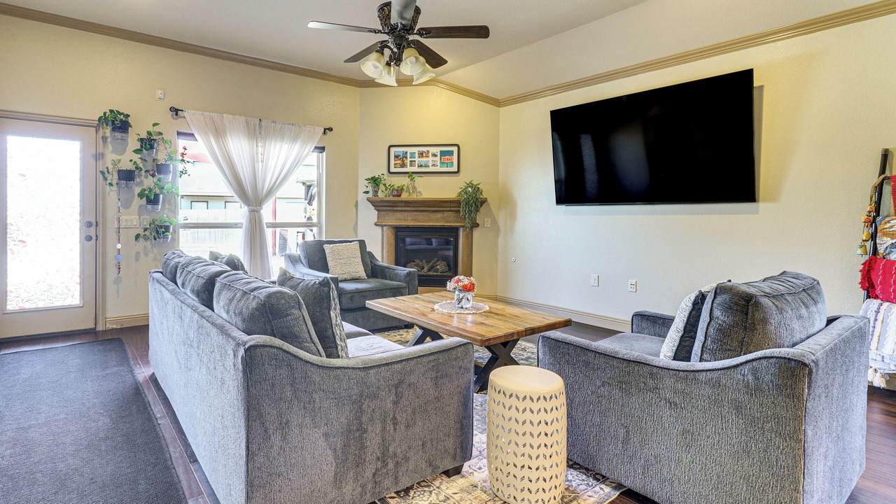 Photo of Livingroom in Berdoll Farms