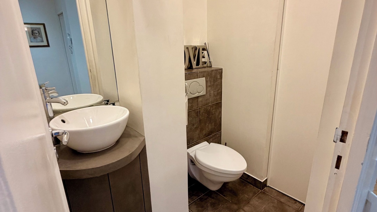 Photo of Bathroom in Neuilly-sur-Seine