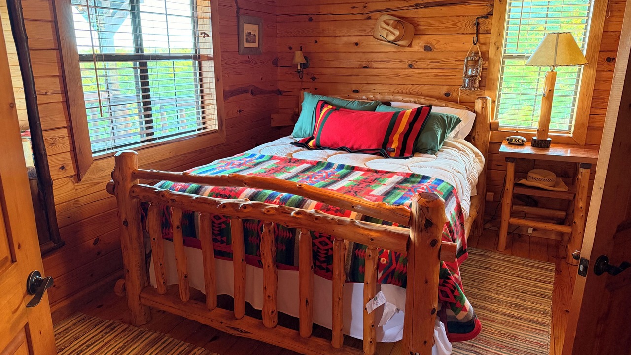 Photo of Bedroom in Jasper