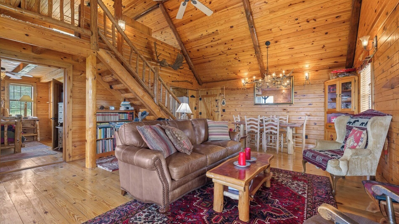 Photo of Livingroom in Jasper