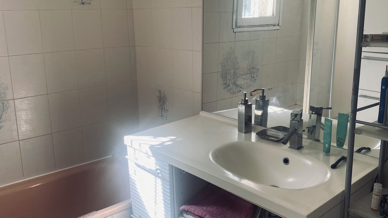 Photo of Bathroom in La Salvetat-Saint-Gilles