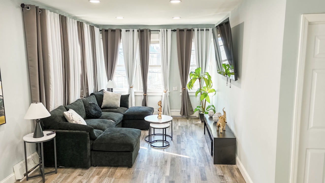 Photo of Livingroom in North Bergen