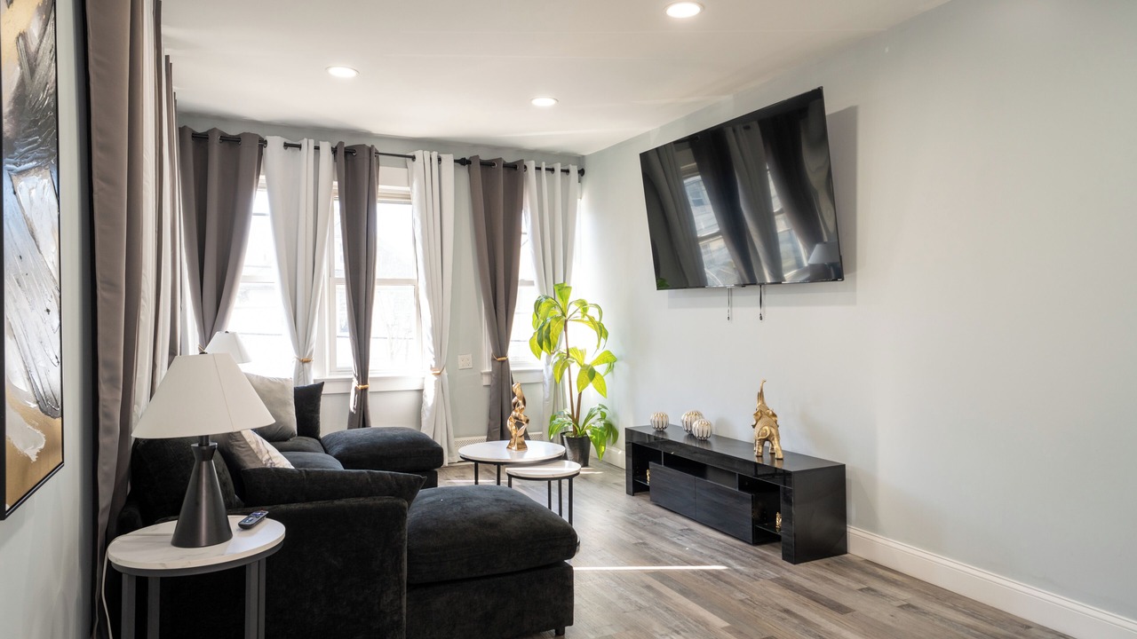 Photo of Livingroom in North Bergen