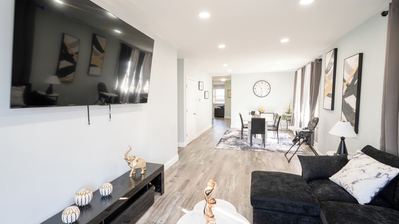Photo of Livingroom in North Bergen