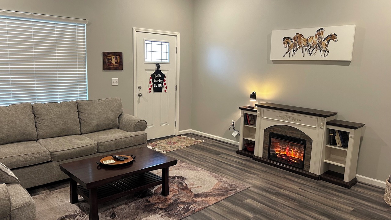 Photo of Livingroom in Shelby Park