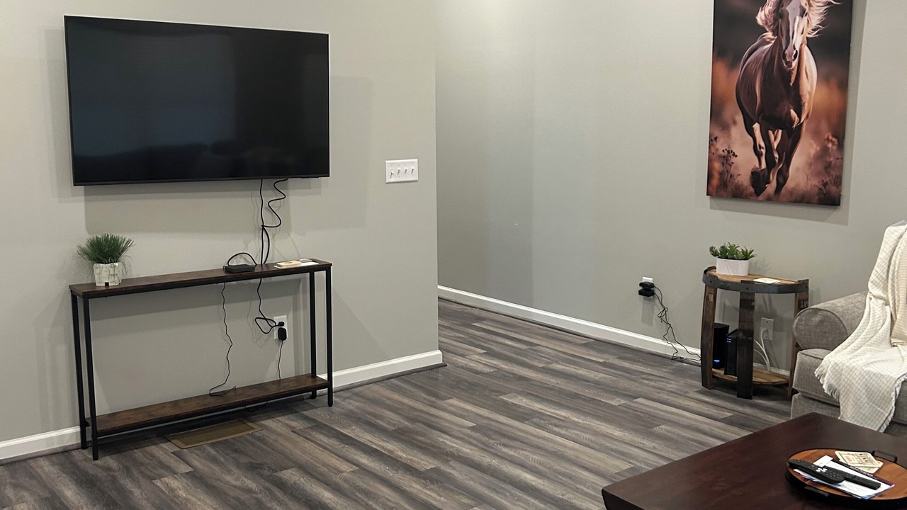 Photo of Livingroom in Shelby Park