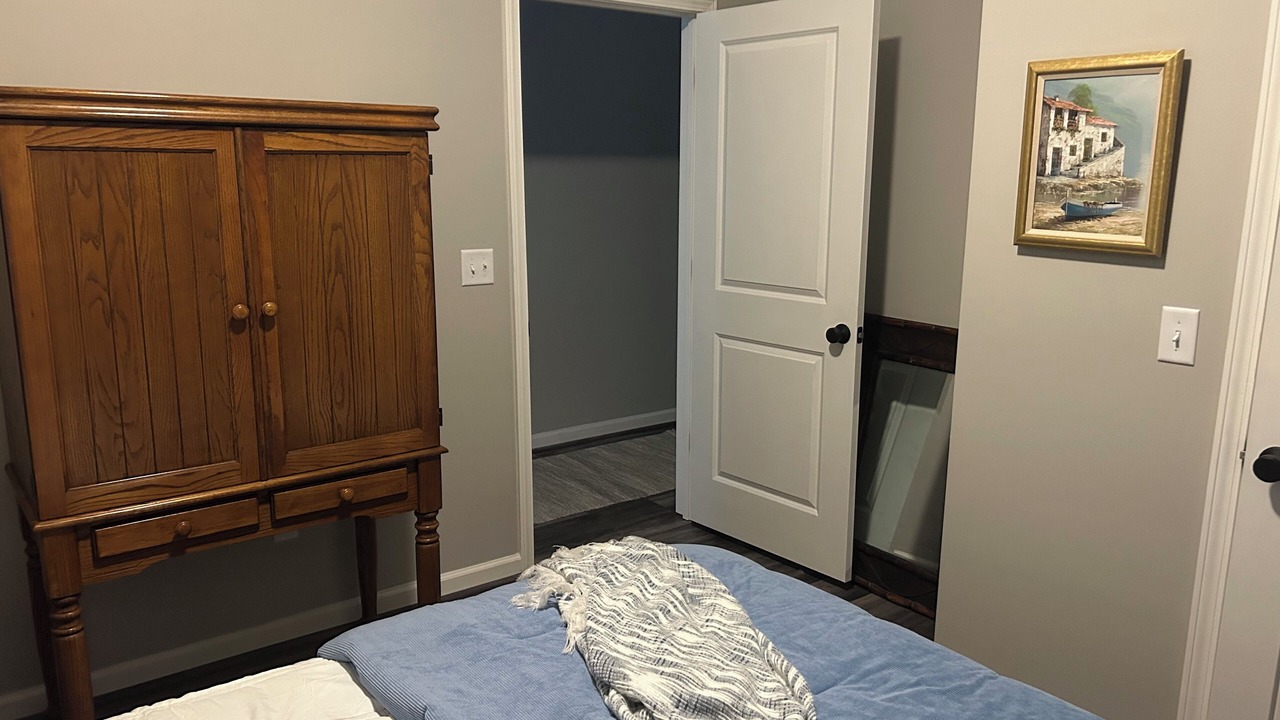 Photo of Bedroom in Shelby Park