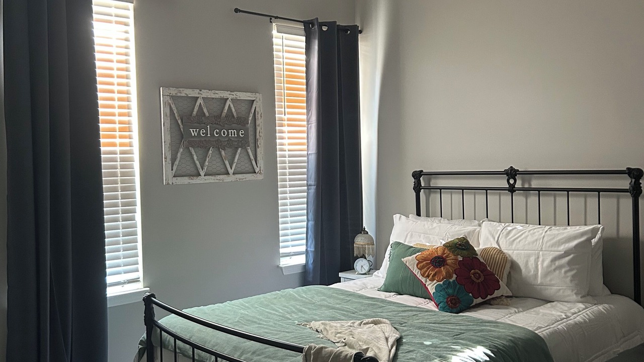 Photo of Bedroom in Shelby Park