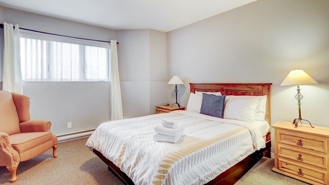 Photo of Bedroom in Petite-Riviere-Saint-Francois