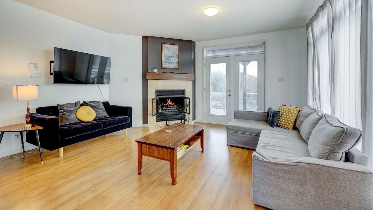 Photo of Livingroom in Petite-Riviere-Saint-Francois