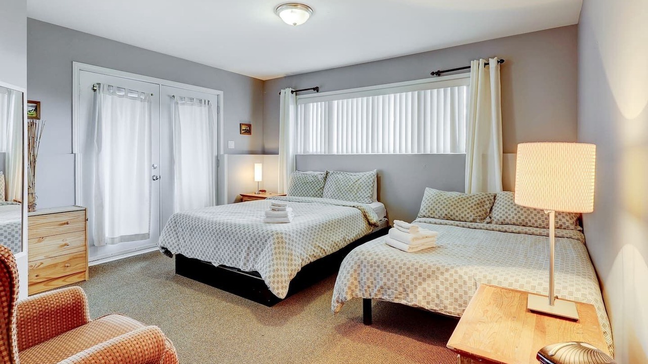 Photo of Bedroom in Petite-Riviere-Saint-Francois