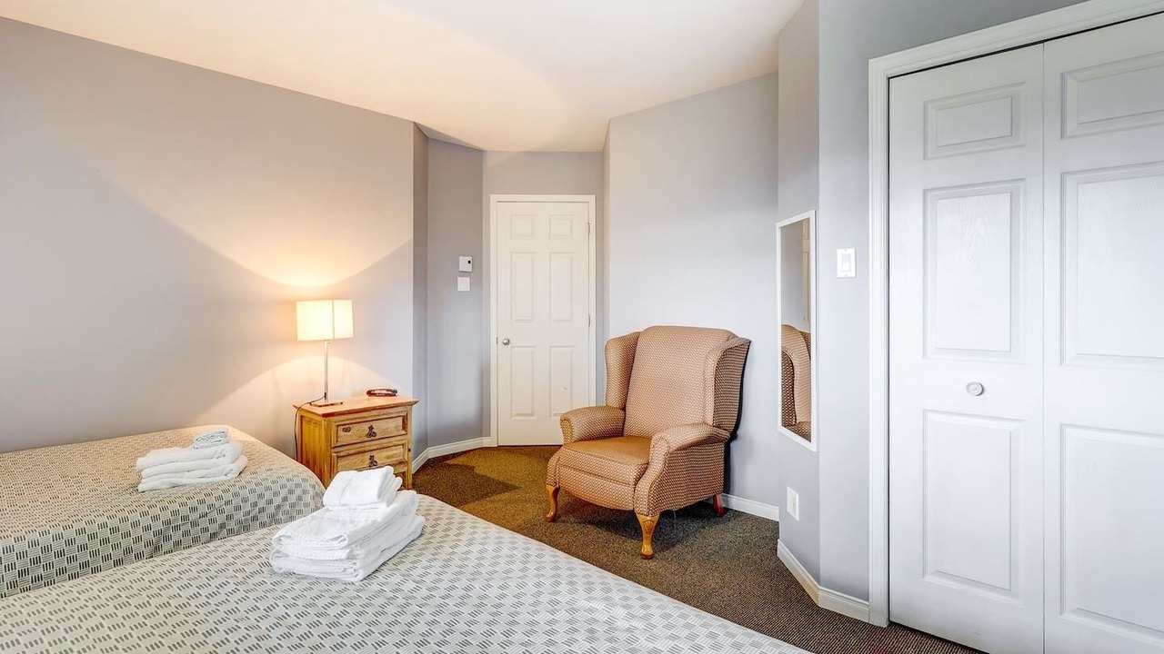 Photo of Bedroom in Petite-Riviere-Saint-Francois