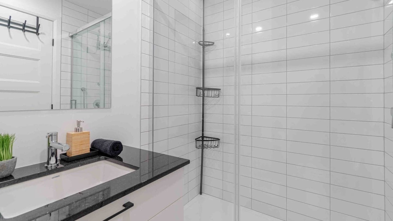 Photo of Bathroom in Saint-Roch