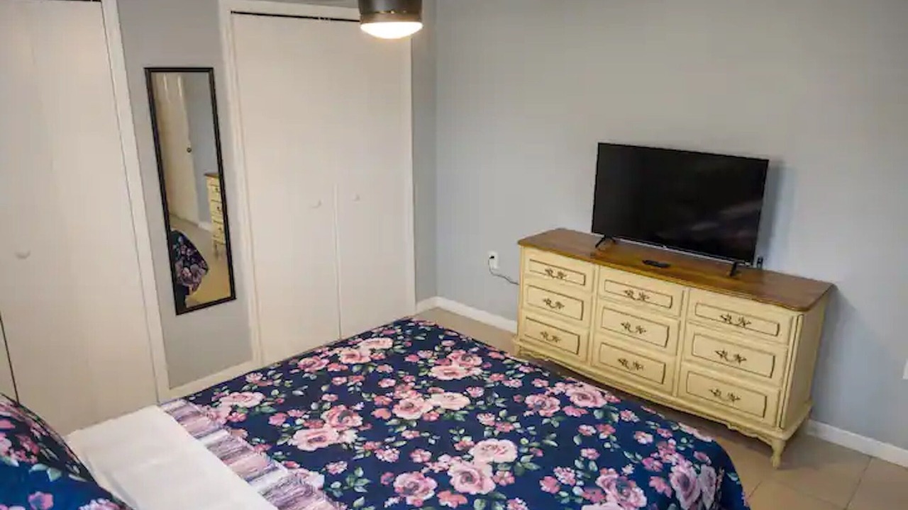 Photo of Bedroom in Pinecrest West Park