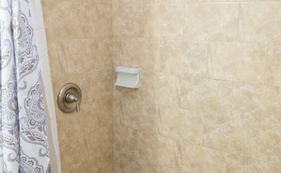 Photo of Bathroom in Pinecrest West Park