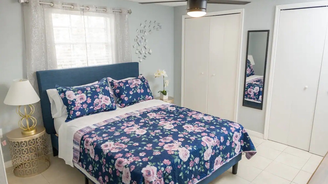 Photo of Bedroom in Pinecrest West Park