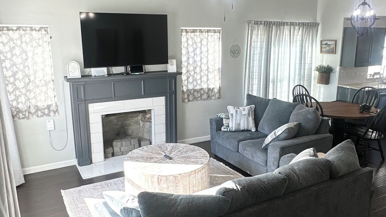 Photo of Livingroom in Gainesville
