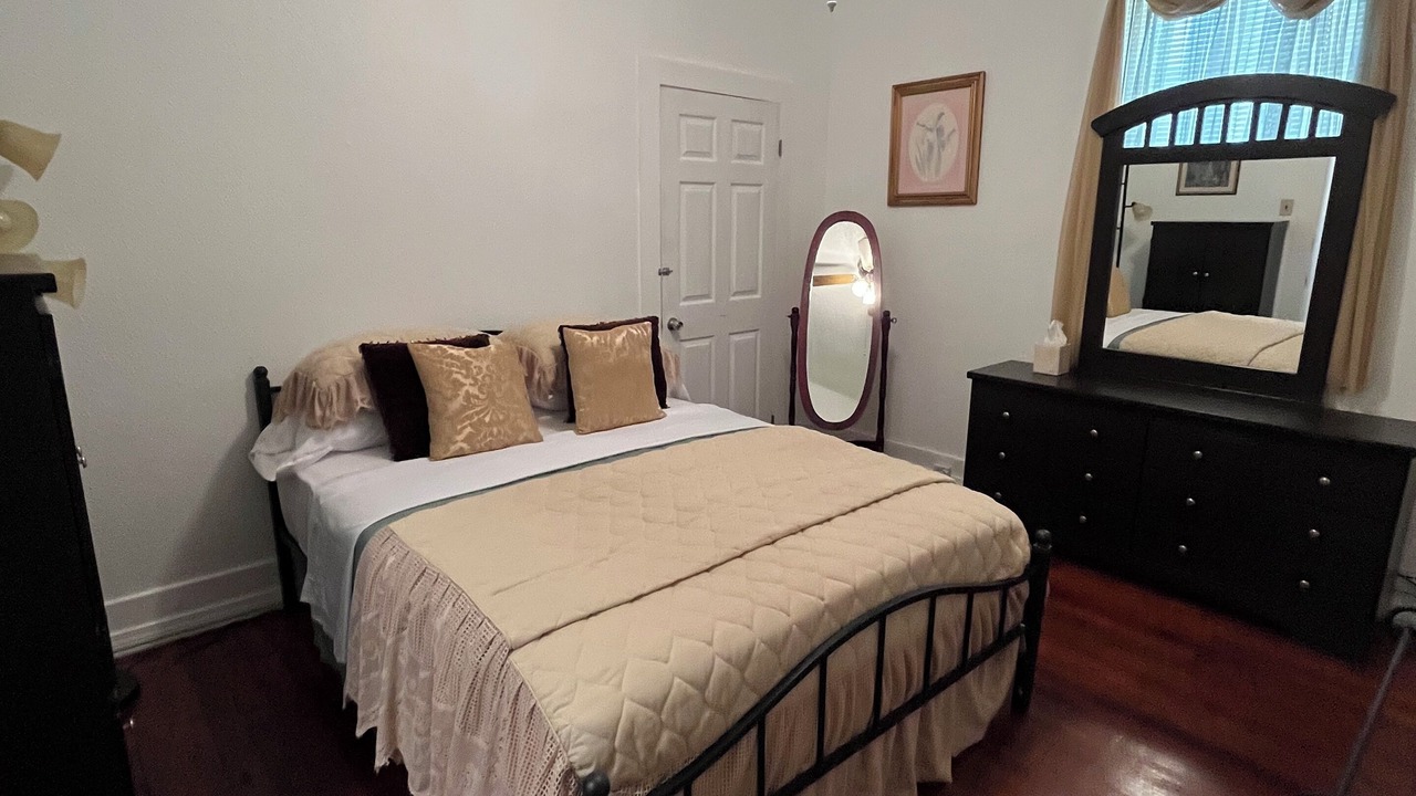 Photo of Bedroom in Mid City North