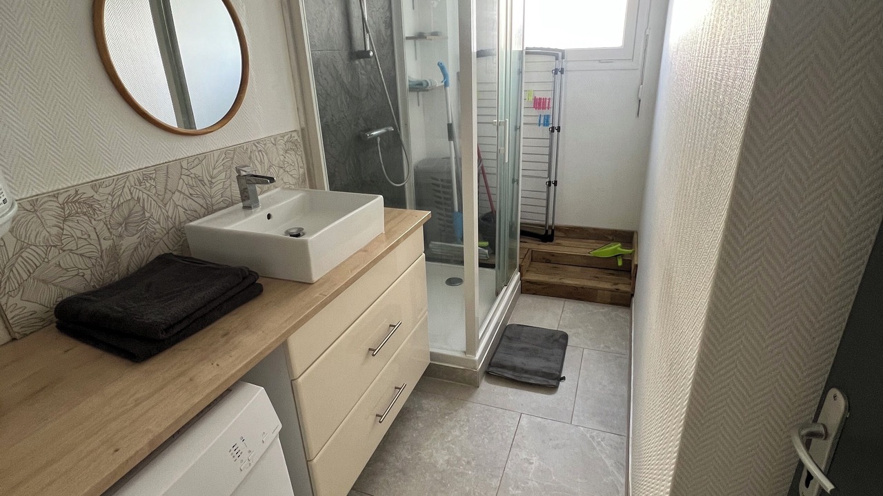 Photo of Bathroom in Chamalieres