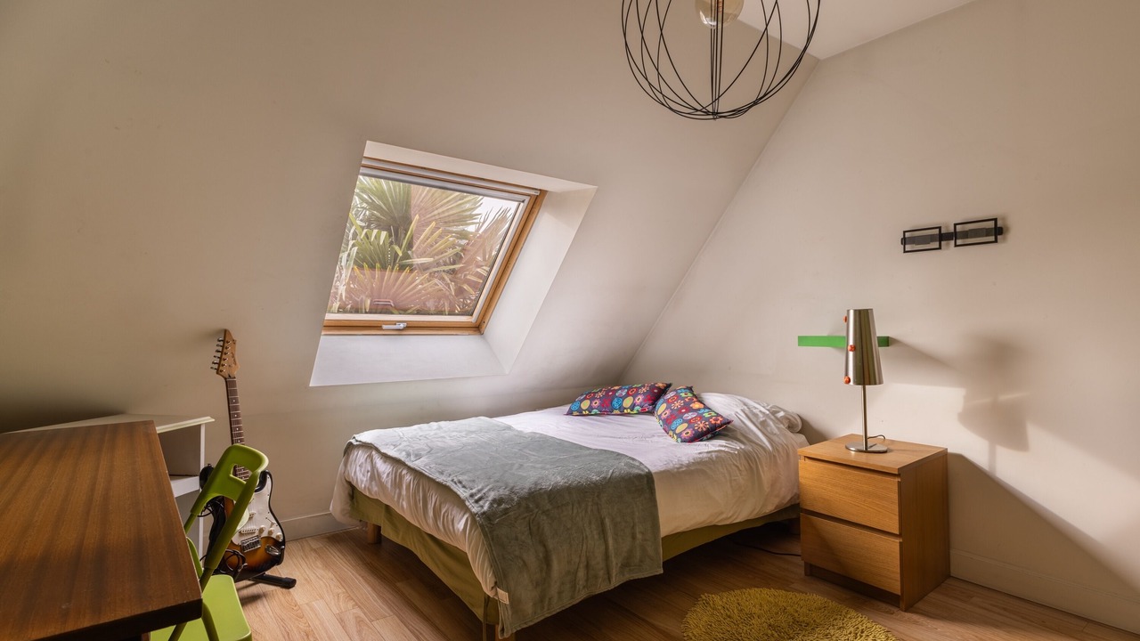 Photo of Bedroom in Villeneuve-le-Roi