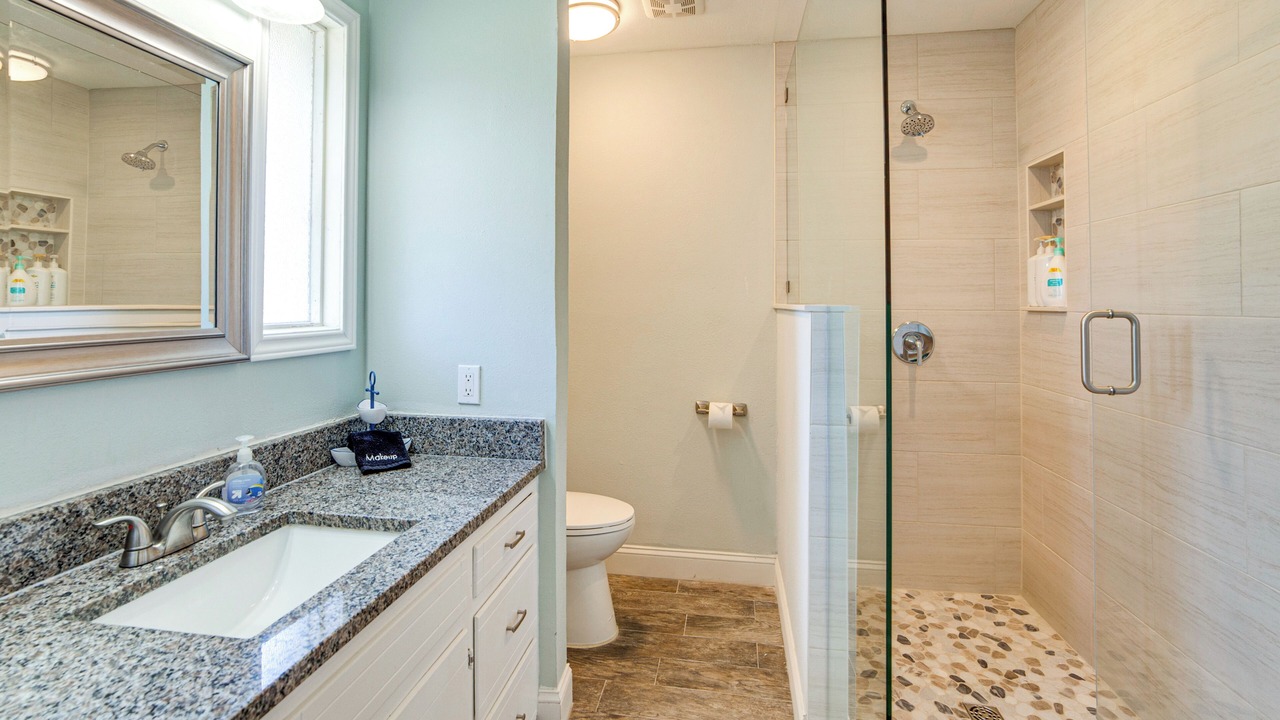Photo of Bathroom in Seven Points