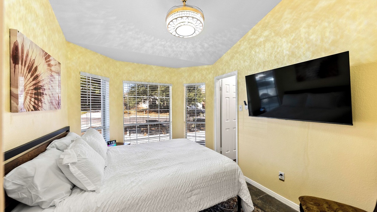 Photo of Bedroom in Manor