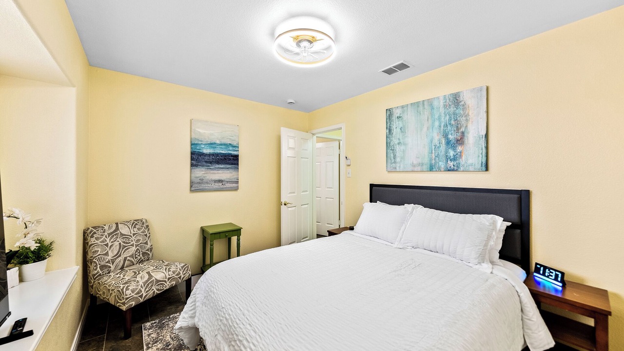 Photo of Bedroom in Manor