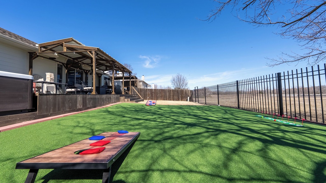 Photo of Outdoor in Manor