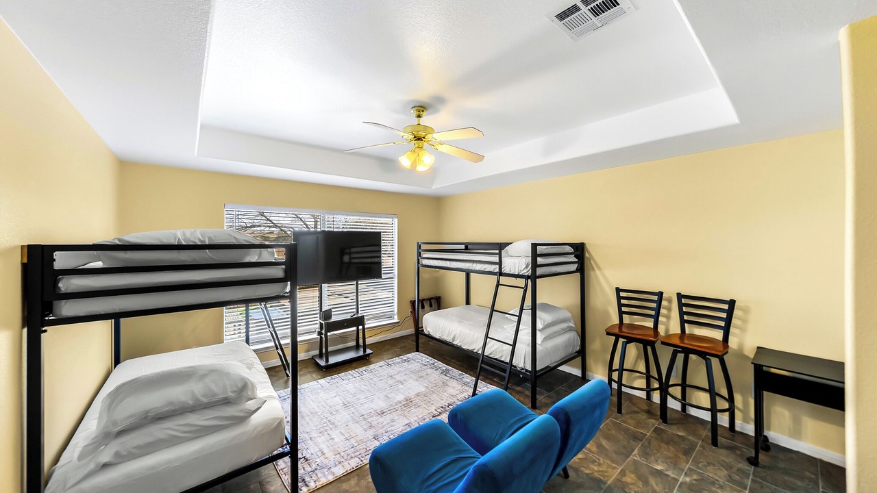 Photo of Bedroom in Manor