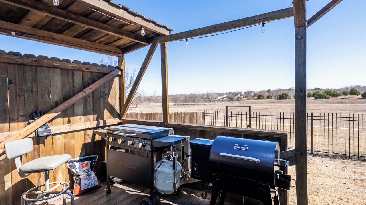 Photo of Outdoor in Manor