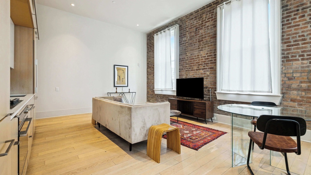 Photo of Livingroom in Tulane - Gravier
