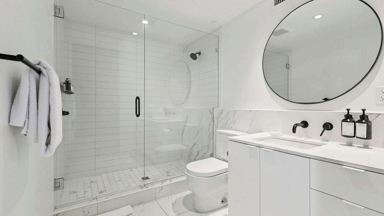 Photo of Bathroom in Tulane - Gravier