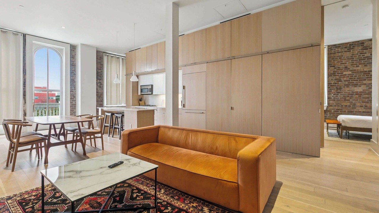 Photo of Livingroom in Tulane - Gravier