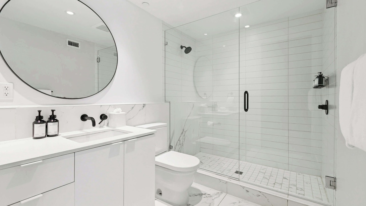 Photo of Bathroom in Tulane - Gravier