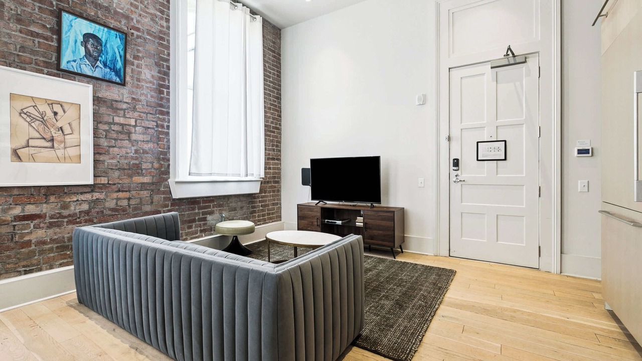 Photo of Livingroom in Tulane - Gravier