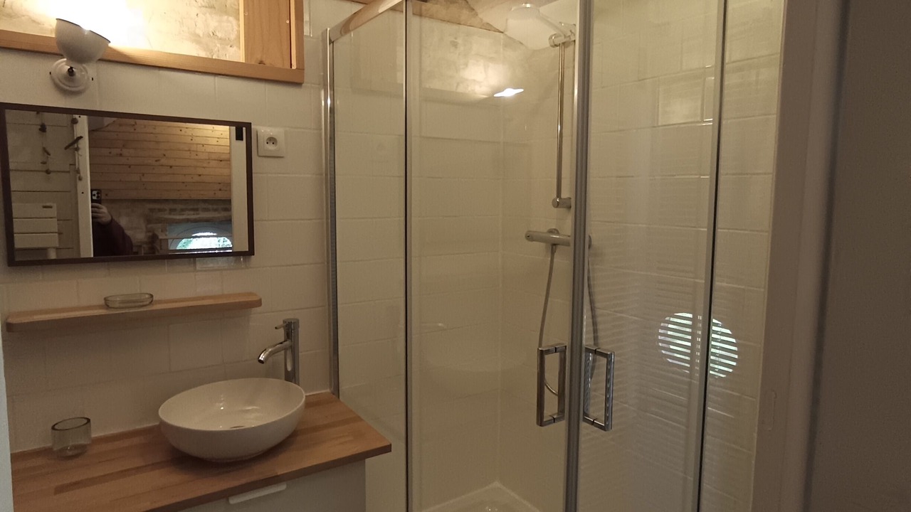 Photo of Bathroom in Derchigny