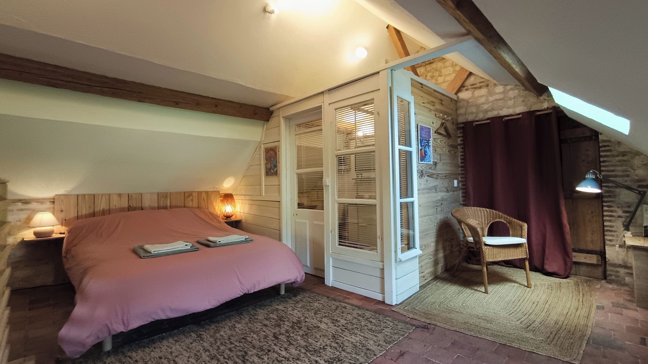 Photo of Bedroom in Derchigny
