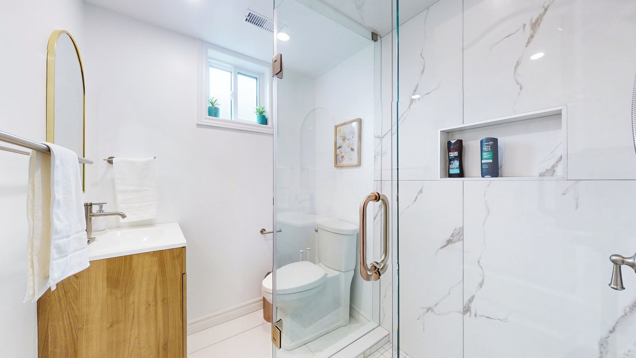 Photo of Bathroom in Thornhill